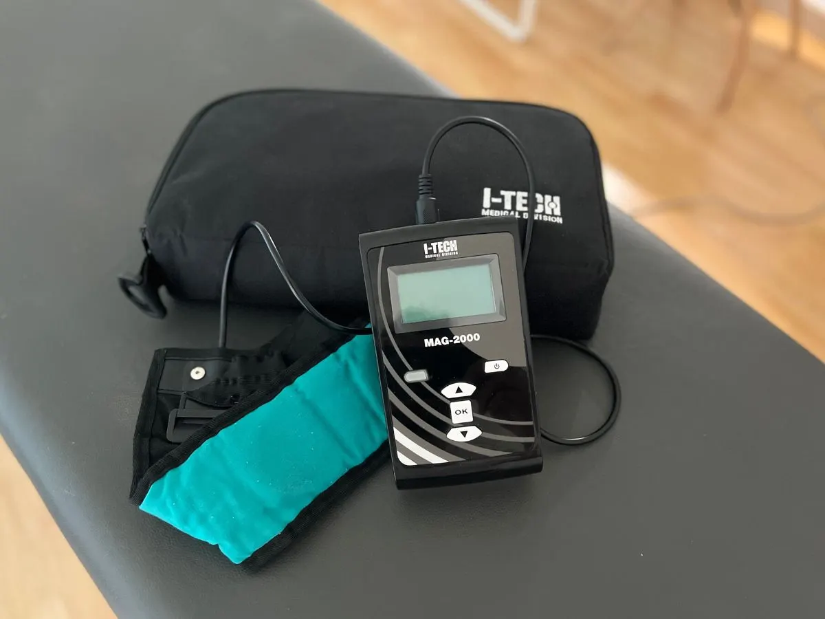 Equipo de magnetoterapia portátil listo para usar en casa